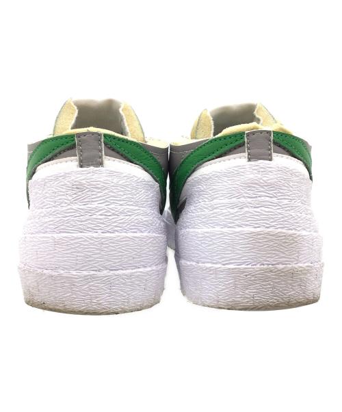 sacai（サカイ）sacai (サカイ) NIKE (ナイキ) Blazer Low ホワイト×グリーン サイズ:US10.5、UK9.5、EU44.5、CM28.5、BR42.5、CN285(2.5)の古着・服飾アイテム