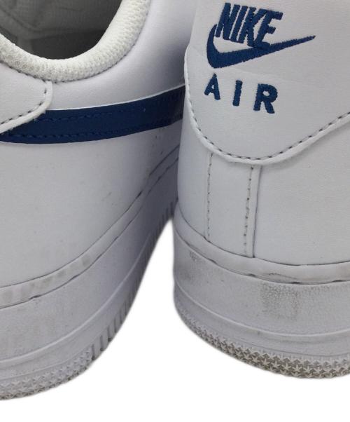 NIKE（ナイキ）NIKE (ナイキ) ローカットスニーカー ホワイト×ネイビー サイズ:US8、UK7、EUR41、cm26、BR39.5、CN260の古着・服飾アイテム