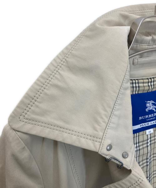 BURBERRY BLUE LABEL（バーバリー ブルー レーベル）BURBERRY BLUE LABEL (バーバリー ブルー レーベル) E1A01-104-41　トレンチコート ベージュ サイズ:38の古着・服飾アイテム
