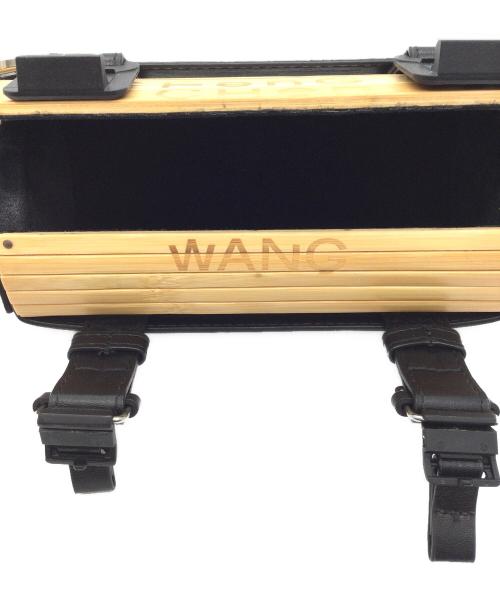 FenG CHen WANG（フェンチェンワン）FenG CHen WANG (フェンチェンワン) ショルダーバッグ ベージュ×ブラックの古着・服飾アイテム