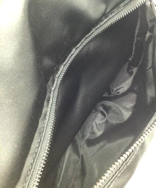 EASTPAK（イーストパック）EASTPAK (イーストパック) RAF SIMONS (ラフシモンズ) ボディーバッグ ブラックの古着・服飾アイテム