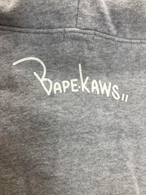 BABY MiLO（ベビーマイロ）BABY MiLO (ベビーマイロ) KAWS (カウズ) ジップパーカー グレー サイズ:Lの古着・服飾アイテム