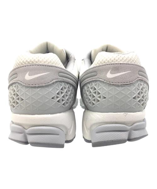 NIKE（ナイキ）NIKE (ナイキ) ZOOM VOMERO5 グレー サイズ:US11、UK8.5、EUR43、cm28、BR41、CN280(2.5)の古着・服飾アイテム