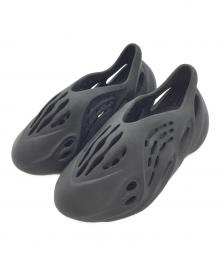 adidas（アディダス）の古着「YEEZY Foam Runner "Onyx"」｜ブラック