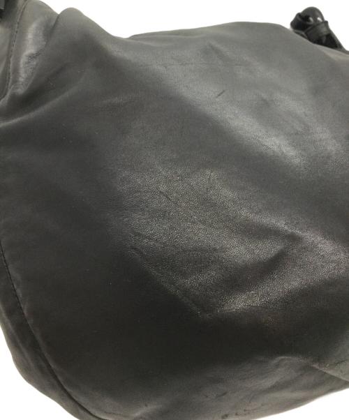 GIORGIO ARMANI（ジョルジョアルマーニ）GIORGIO ARMANI (ジョルジョアルマーニ) ショルダーバッグ ブラックの古着・服飾アイテム