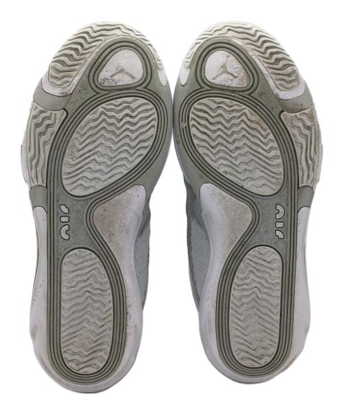 NIKE（ナイキ）NIKE (ナイキ) バスケットボールシューズ ホワイト サイズ:US9、UK8、EUR42.5、cm27、BR40.5、CN270(2.5)の古着・服飾アイテム