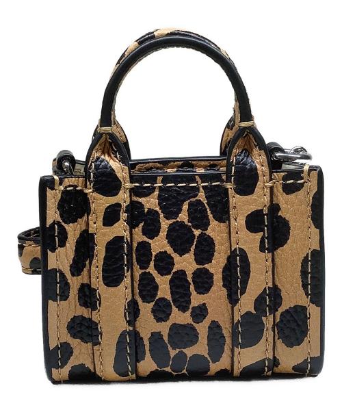 MARC JACOBS（マークジェイコブス）MARC JACOBS (マークジェイコブス) THE LEATHER NANO TOTE CHARM ブラウン×ブラックの古着・服飾アイテム