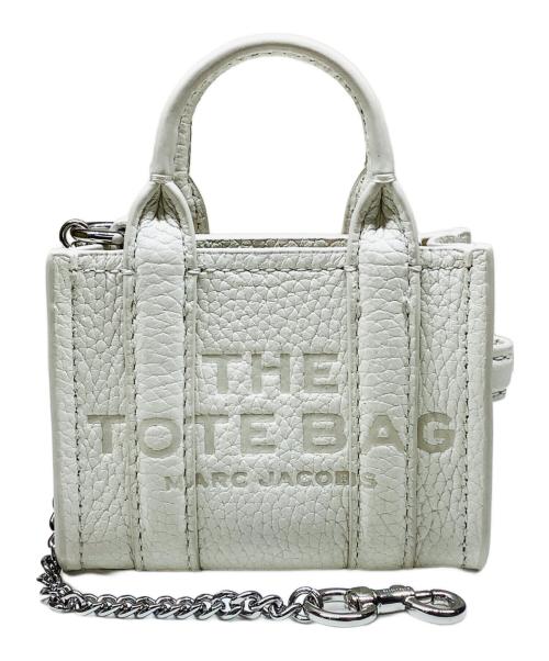 MARC JACOBS（マークジェイコブス）MARC JACOBS (マークジェイコブス) THE LEATHER NANO TOTE CHARM ホワイトの古着・服飾アイテム