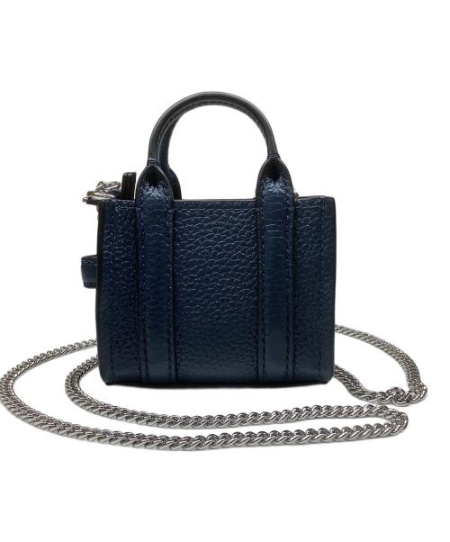 MARC JACOBS（マークジェイコブス）MARC JACOBS (マークジェイコブス) THE LEATHER NANO TOTE CHARM ネイビーの古着・服飾アイテム