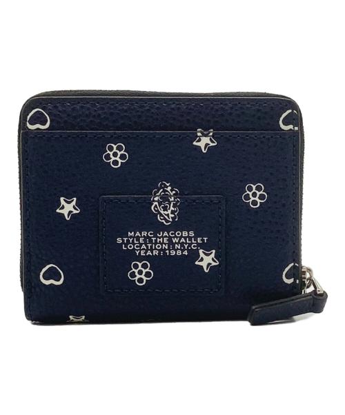 MARC JACOBS（マークジェイコブス）MARC JACOBS (マークジェイコブス) ザ バンダナ ミニ レザー コンパクト ウォレット ネイビーの古着・服飾アイテム