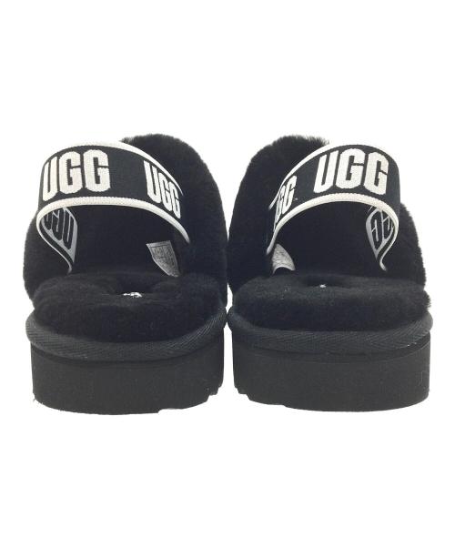 UGG（アグ）UGG (アグ) K FLUFF YEAH CLOG ブラック×ホワイト サイズ:USA2、UK1、EU33.5、JAPAN21の古着・服飾アイテム