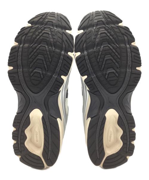 MIZUNO（ミズノ）MIZUNO (ミズノ) MXR シルバー サイズ:US7.5、UK6.5、EURO40、BRA39、JP25.5の古着・服飾アイテム