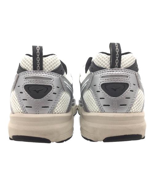 MIZUNO（ミズノ）MIZUNO (ミズノ) MXR シルバー サイズ:US7.5、UK6.5、EURO40、BRA39、JP25.5の古着・服飾アイテム