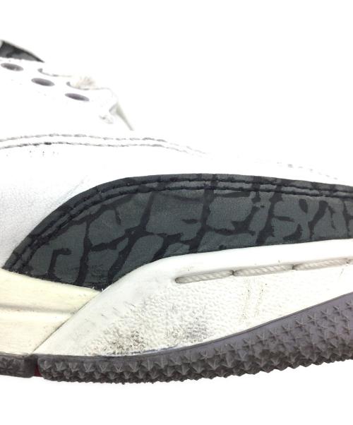 NIKE（ナイキ）NIKE (ナイキ) Air Jordan 3 Retro  ホワイト×ブラック サイズ:US8、UK7、EUR41、cm26、BR39.5、CN260(2.5)の古着・服飾アイテム