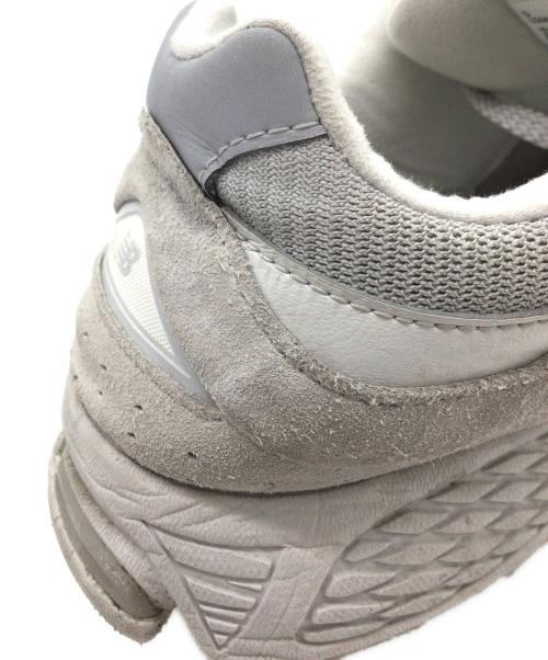 NEW BALANCE（ニューバランス）NEW BALANCE (ニューバランス) U2002RGR ホワイト サイズ:US7、UK6.5、EU40、JPN25の古着・服飾アイテム