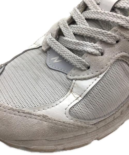 NEW BALANCE（ニューバランス）NEW BALANCE (ニューバランス) U2002RGR ホワイト サイズ:US7、UK6.5、EU40、JPN25の古着・服飾アイテム