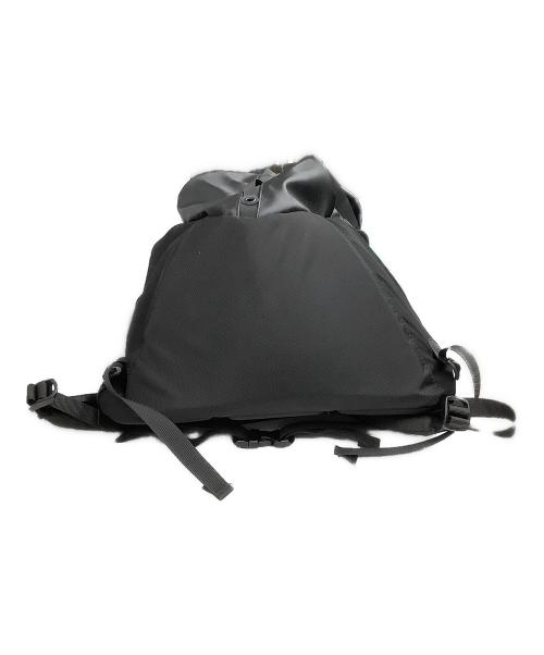 ARC'TERYX（アークテリクス）ARC'TERYX (アークテリクス) バックパック ブラック×ホワイトの古着・服飾アイテム