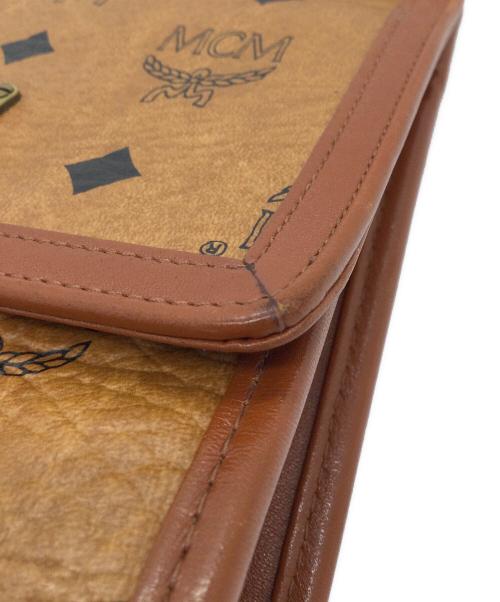 MCM（エムシーエム）MCM (エムシーエム) ミラー付ショルダーバッグ ブラウンの古着・服飾アイテム