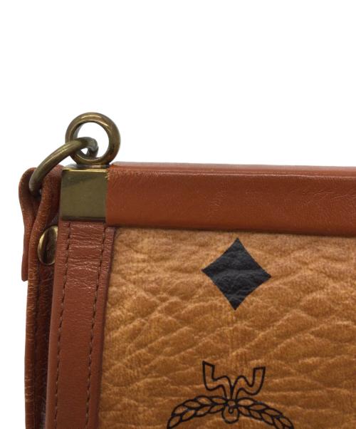 MCM（エムシーエム）MCM (エムシーエム) ミラー付ショルダーバッグ ブラウンの古着・服飾アイテム