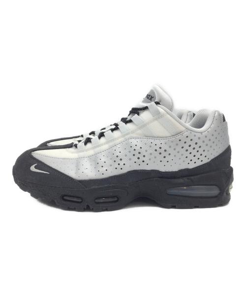 NIKE（ナイキ）NIKE (ナイキ) ローカットスニーカー シルバー×ブラック サイズ:US11、UK10、EUR45、cm29、BR43、CN290の古着・服飾アイテム
