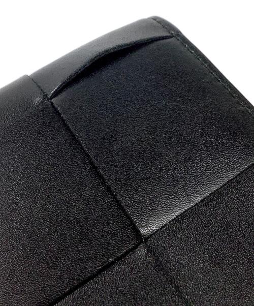 BOTTEGA VENETA（ボッテガベネタ）BOTTEGA VENETA (ボッテガベネタ) 2つ折り財布 ブラックの古着・服飾アイテム
