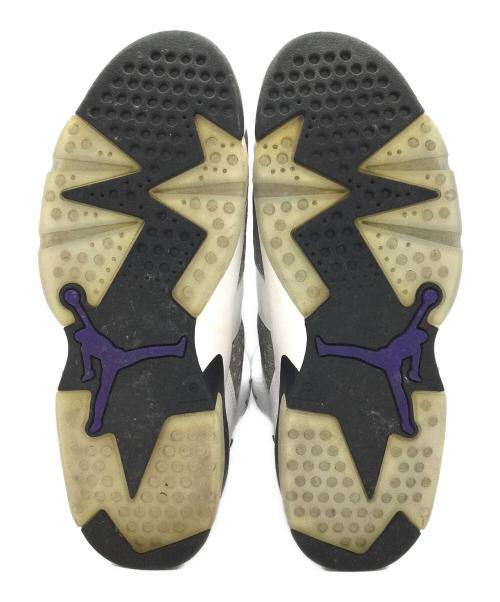NIKE（ナイキ）NIKE (ナイキ) Air Jordan 6 Retro グレー×ホワイト サイズ:US10.5、UK9.5、EUR44.5、cm28.5の古着・服飾アイテム