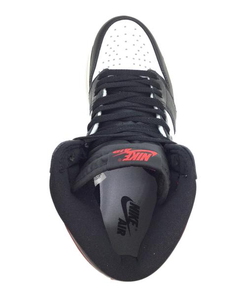 NIKE（ナイキ）NIKE (ナイキ) AIR JORDAN 1 RETRO HIGH OG ホワイト×ブラック×レッド サイズ:US9、UK8、EUR42.5、cm27、BR40.5、CN270(2.5) 未使用品の古着・服飾アイテム