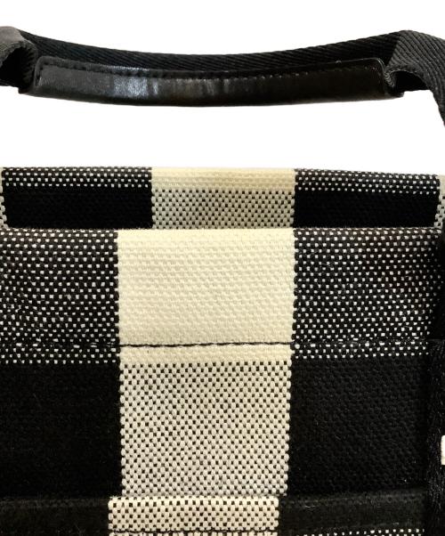Kate Spade（ケイトスペード）Kate Spade (ケイトスペード) トートバッグ ホワイト×ブラックの古着・服飾アイテム