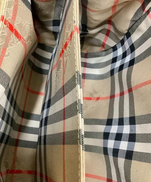 Burberry's（バーバリーズ）Burberry's (バーバリーズ) ハンドバッグ ブラックの古着・服飾アイテム