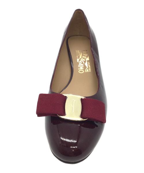 Salvatore Ferragamo（サルヴァトーレ フェラガモ）Salvatore Ferragamo (サルヴァトーレ フェラガモ) パンプス ボルドー サイズ:7の古着・服飾アイテム