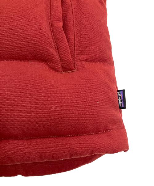 Patagonia（パタゴニア）Patagonia (パタゴニア) 27746　ダウンベスト グレー×レッド サイズ:Sの古着・服飾アイテム
