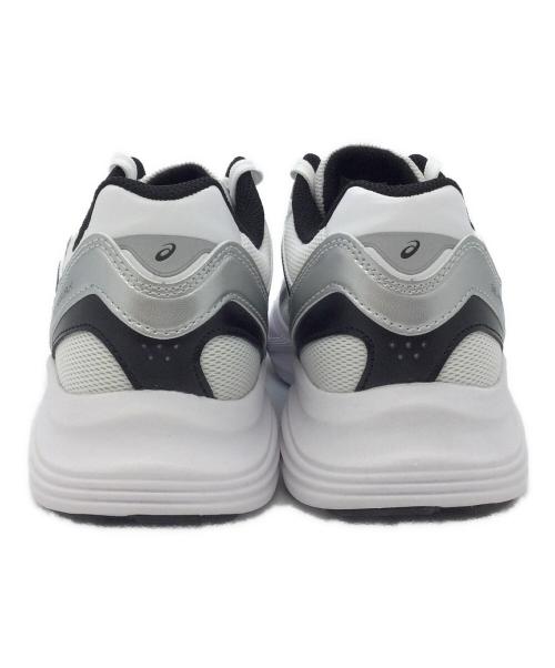 asics（アシックス）asics (アシックス) スニーカー ホワイト×ブラック サイズ:US6、UK5、EUR39、cm24、BR36.5、CN240(2.5)の古着・服飾アイテム