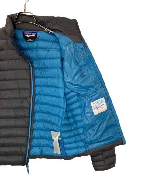 Patagonia（パタゴニア）Patagonia (パタゴニア) 84675FA22 ダウンジャケット グレー×ブルー サイズ:XSの古着・服飾アイテム