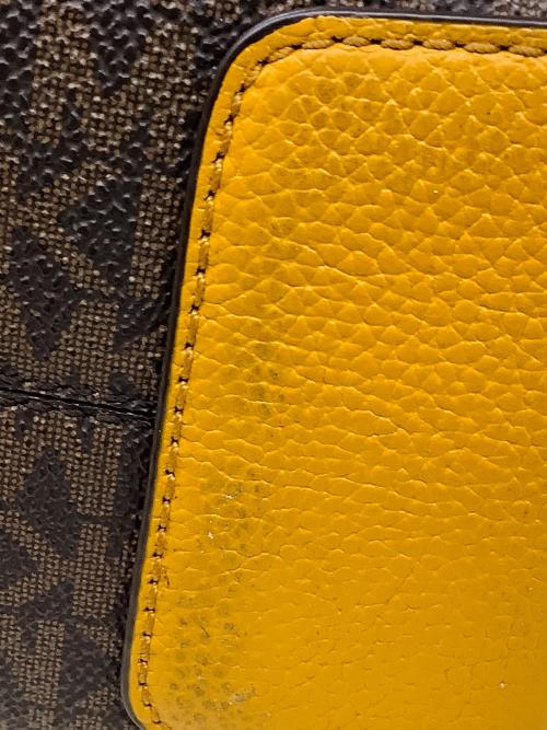 MICHAEL KORS（マイケルコース）MICHAEL KORS (マイケルコース) 2WAYバッグ ブラウン×マスタードの古着・服飾アイテム