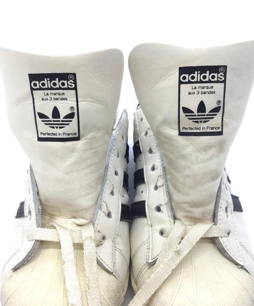 adidas（アディダス）adidas (アディダス) SUPERSTAR 82 ホワイト×ブラック サイズ:US10、UK9 1/2、FR44、JP280、CHN270の古着・服飾アイテム