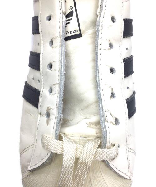 adidas（アディダス）adidas (アディダス) SUPERSTAR 82 ホワイト×ブラック サイズ:US10、UK9 1/2、FR44、JP280、CHN270の古着・服飾アイテム