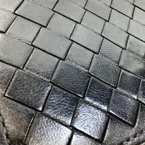 BOTTEGA VENETA（ボッテガベネタ）BOTTEGA VENETA (ボッテガベネタ) 3つ折り財布 ブラックの古着・服飾アイテム