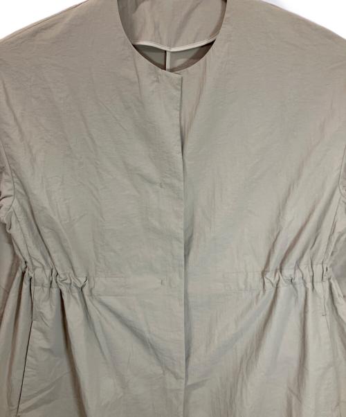BEARDSLEY（ビアズリー）BEARDSLEY (ビアズリー) フレアコート カーキ サイズ:Fの古着・服飾アイテム