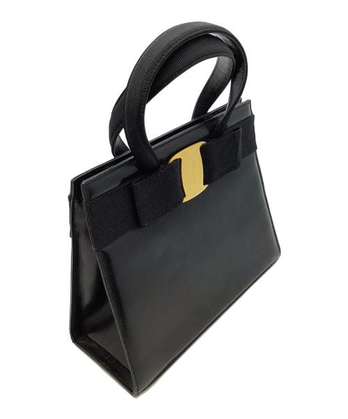 Salvatore Ferragamo（サルヴァトーレ フェラガモ）Salvatore Ferragamo (サルヴァトーレ フェラガモ) ハンドバッグ ブラック×ゴールドの古着・服飾アイテム