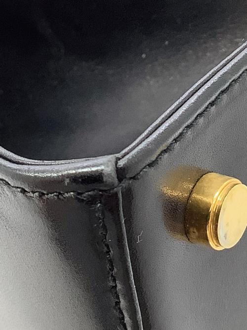 Salvatore Ferragamo（サルヴァトーレ フェラガモ）Salvatore Ferragamo (サルヴァトーレ フェラガモ) ハンドバッグ ブラック×ゴールドの古着・服飾アイテム