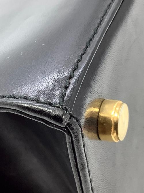 Salvatore Ferragamo（サルヴァトーレ フェラガモ）Salvatore Ferragamo (サルヴァトーレ フェラガモ) ハンドバッグ ブラック×ゴールドの古着・服飾アイテム