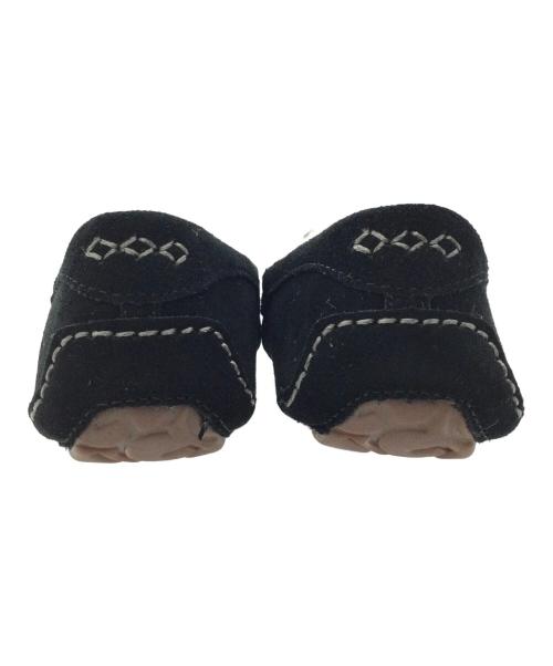 UGG（アグ）UGG (アグ) モカシンシューズ ブラック サイズ:USA7、UK5、EU38、JAPAN24 未使用品の古着・服飾アイテム