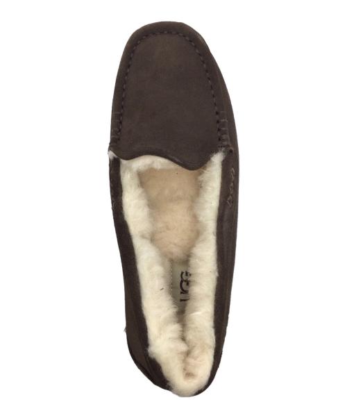 UGG（アグ）UGG (アグ) モカシンシューズ ダークブラウン サイズ:USA7、UK5、EU38、JAPAN24 未使用品の古着・服飾アイテム