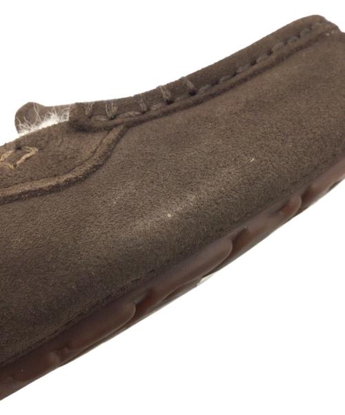 UGG（アグ）UGG (アグ) モカシンシューズ ダークブラウン サイズ:USA7、UK5、EU38、JAPAN24 未使用品の古着・服飾アイテム
