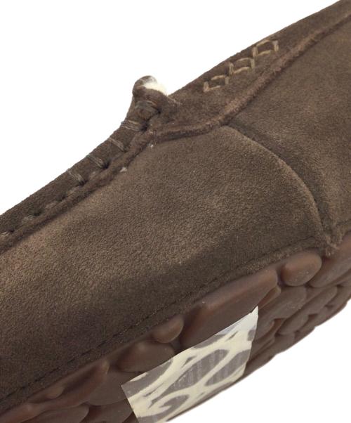 UGG（アグ）UGG (アグ) モカシンシューズ ダークブラウン サイズ:USA7、UK5、EU38、JAPAN24 未使用品の古着・服飾アイテム