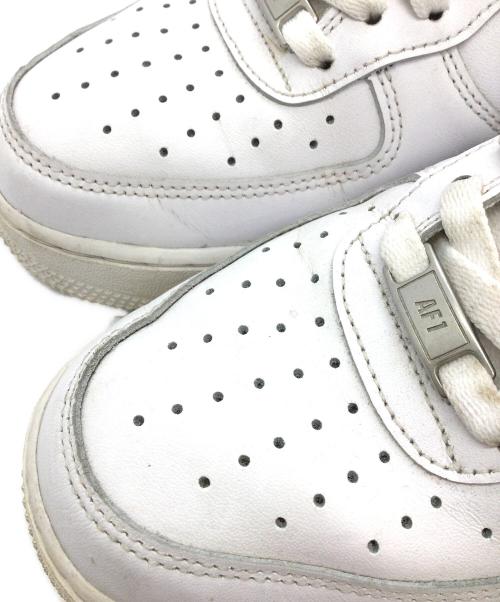 NIKE（ナイキ）NIKE (ナイキ) AIR FORCE 1 '07 ホワイト サイズ:US9、UK8、EUR42.5、cm27、BR40.5、CN270(2.5)の古着・服飾アイテム