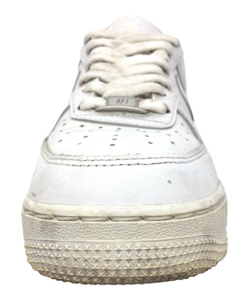 NIKE（ナイキ）NIKE (ナイキ) AIR FORCE 1 '07 ホワイト サイズ:US9、UK8、EUR42.5、cm27、BR40.5、CN270(2.5)の古着・服飾アイテム