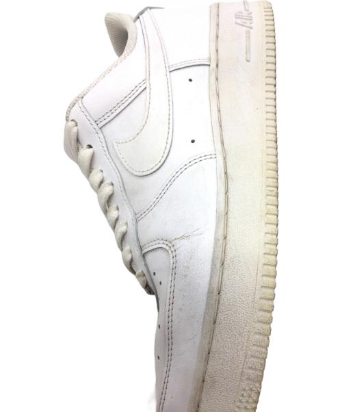 NIKE（ナイキ）NIKE (ナイキ) AIR FORCE 1 '07 ホワイト サイズ:US9、UK8、EUR42.5、cm27、BR40.5、CN270(2.5)の古着・服飾アイテム