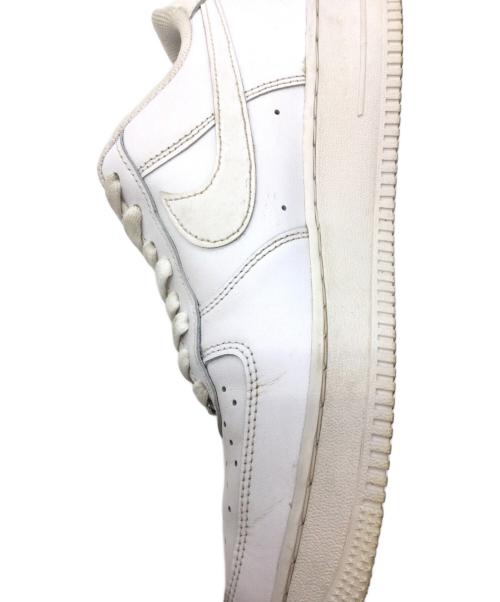 NIKE（ナイキ）NIKE (ナイキ) AIR FORCE 1 '07 ホワイト サイズ:US9、UK8、EUR42.5、cm27、BR40.5、CN270(2.5)の古着・服飾アイテム