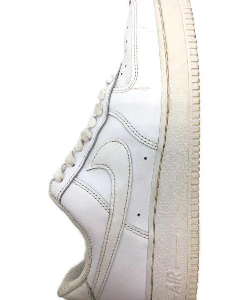 NIKE（ナイキ）NIKE (ナイキ) AIR FORCE 1 '07 ホワイト サイズ:US9、UK8、EUR42.5、cm27、BR40.5、CN270(2.5)の古着・服飾アイテム